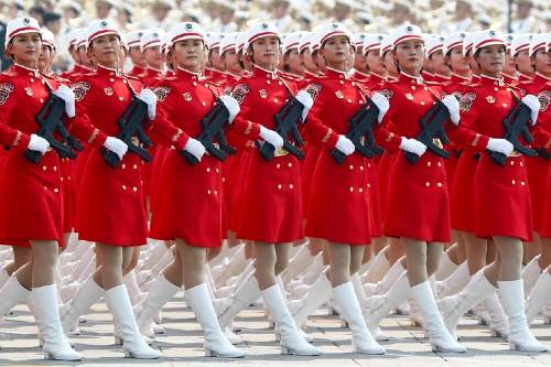 Chinese women soldiers