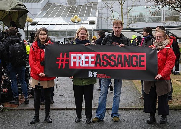 Free Julian Assange protest