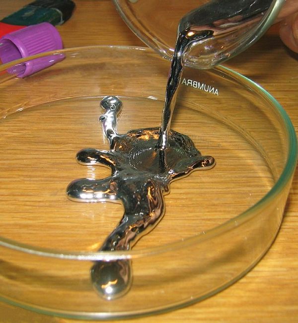 pouring liquid mercury