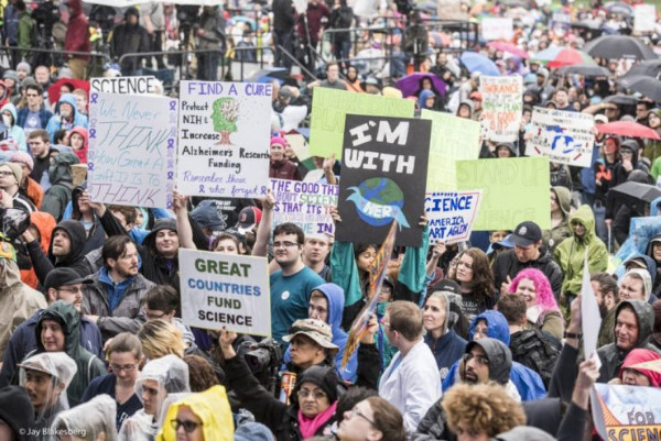 march for science crowd