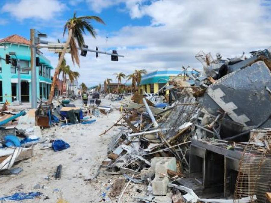 Billion-Dollar Weather and Climate Disasters